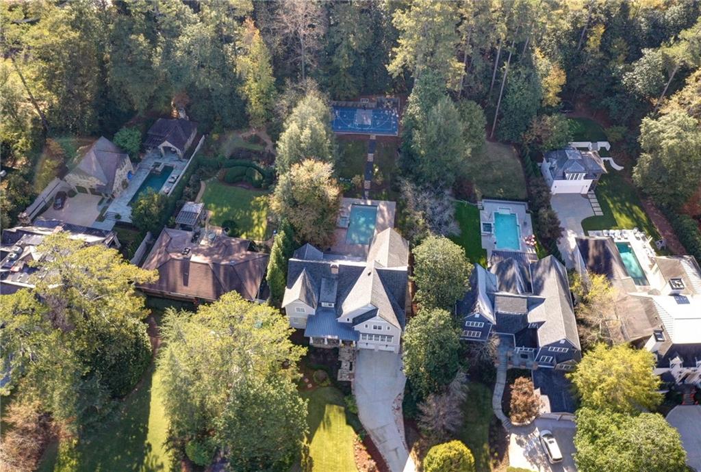 216 Pineland Road NW