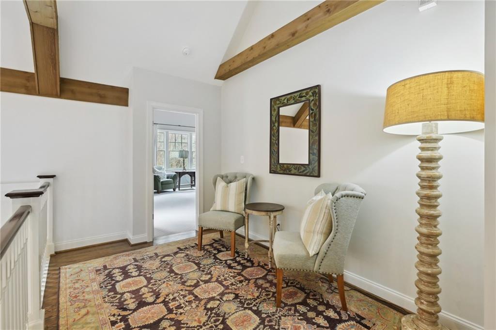 216 Pineland Road NW