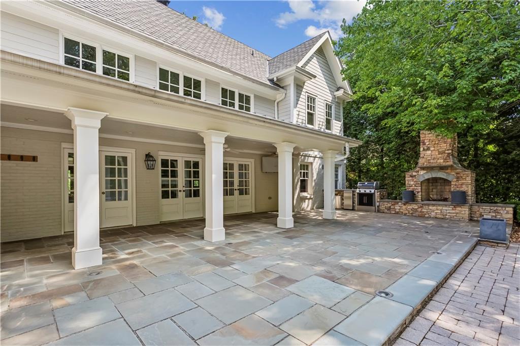 216 Pineland Road NW