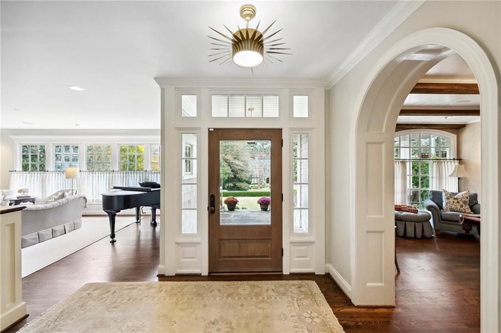 216 Pineland Road NW