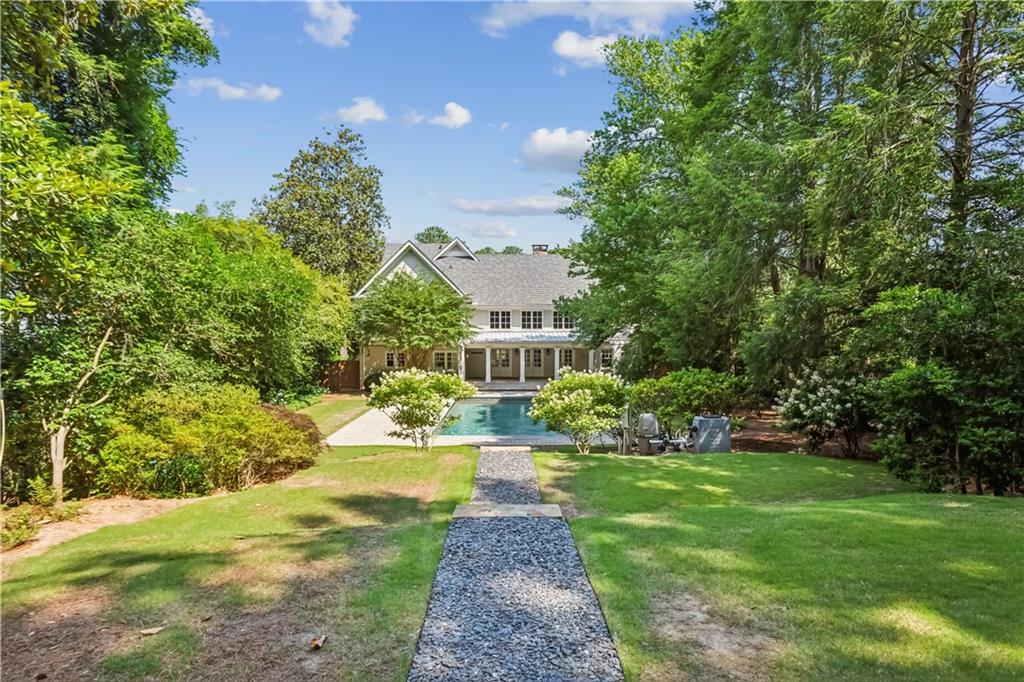 216 Pineland Road NW