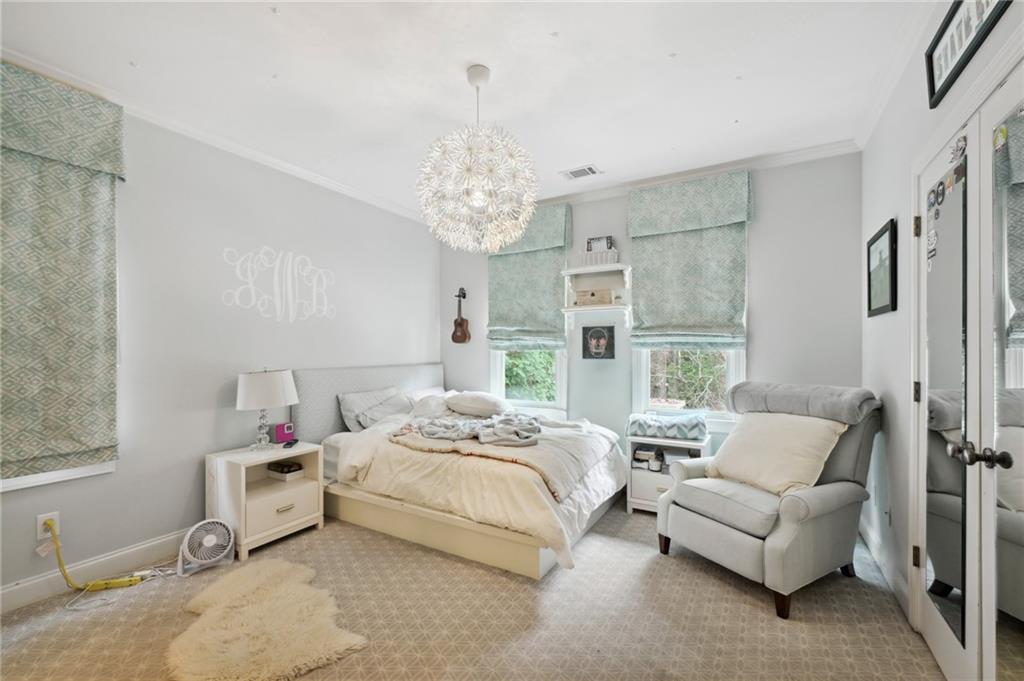 216 Pineland Road NW