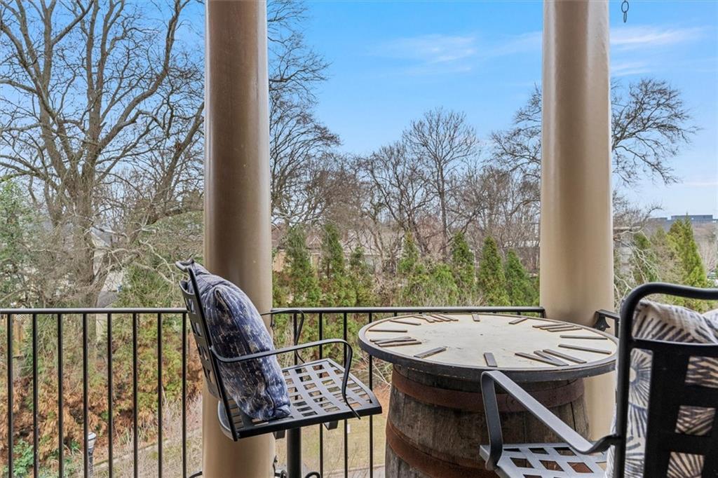 786 Corduroy Lane NE