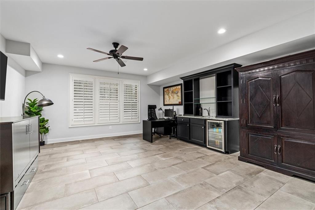 786 Corduroy Lane NE