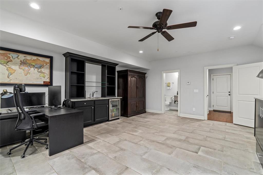 786 Corduroy Lane NE