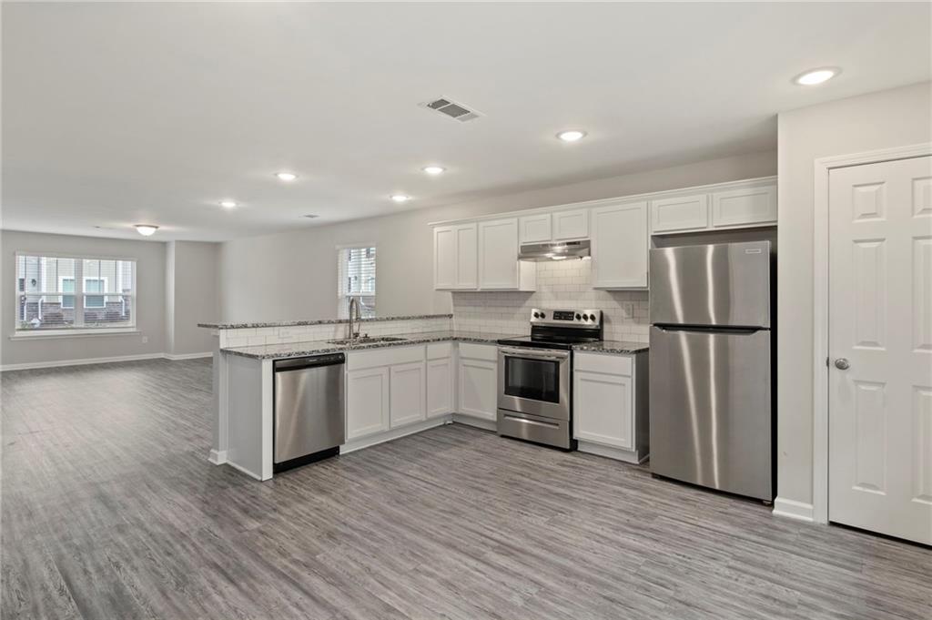 4436 Pinscher Street