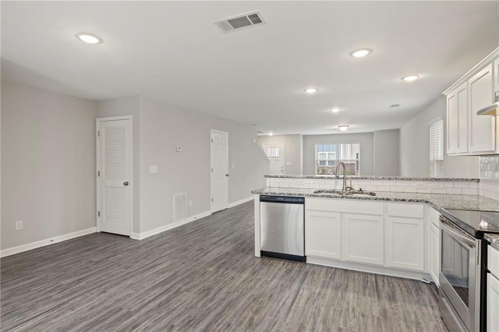 4436 Pinscher Street