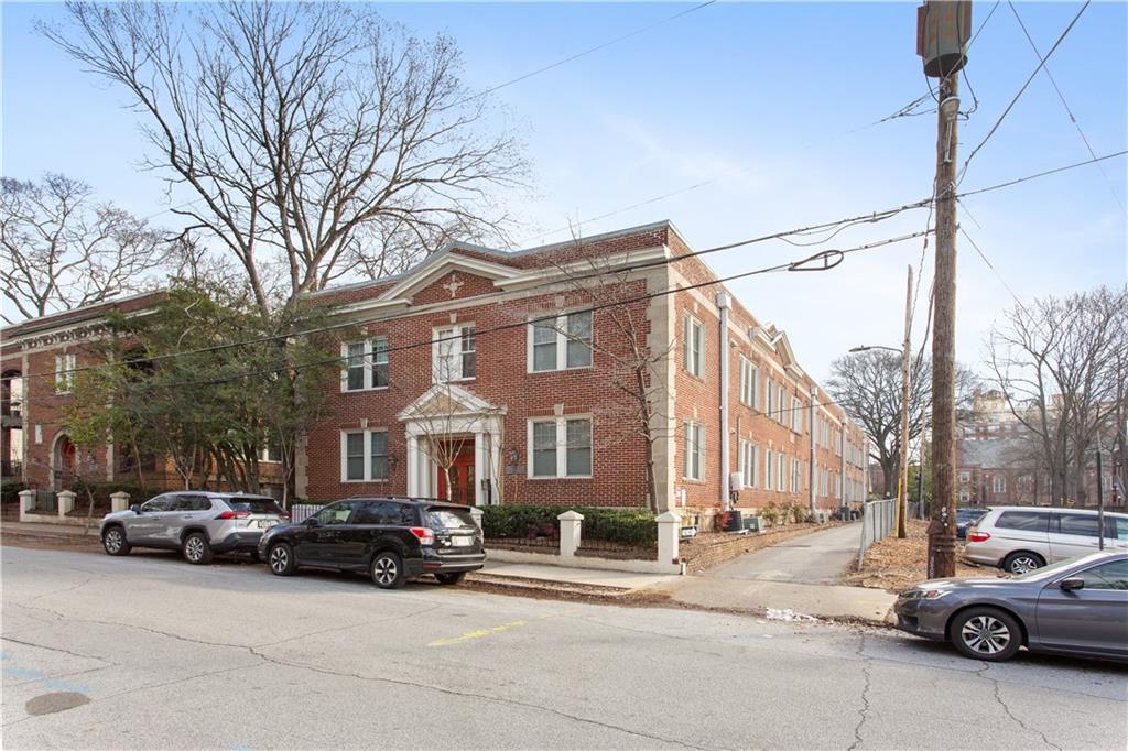 733 Frederica Street NE Unit 19