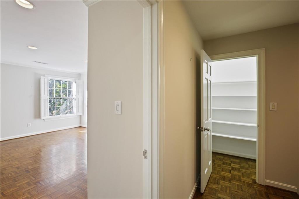 11 Mooregate Square NW