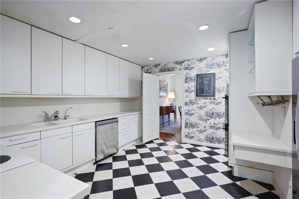 11 Mooregate Square NW