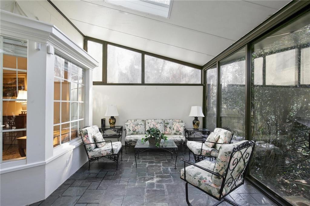 11 Mooregate Square NW