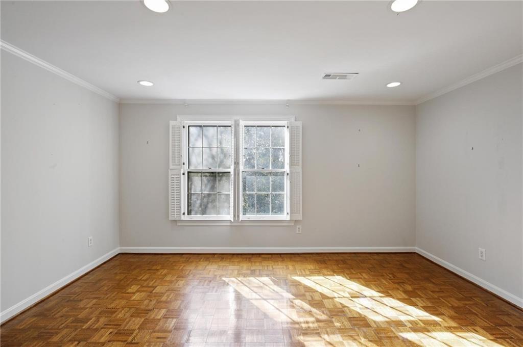 11 Mooregate Square NW