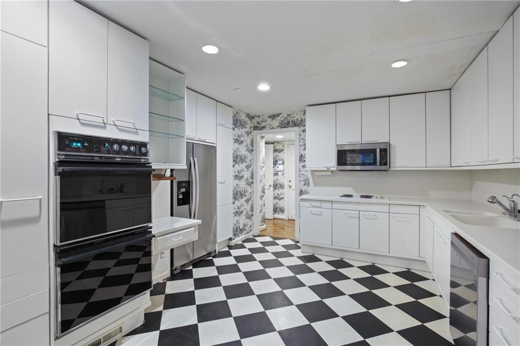 11 Mooregate Square NW