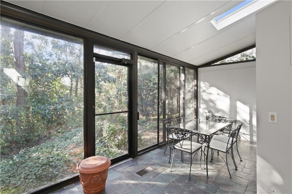 11 Mooregate Square NW