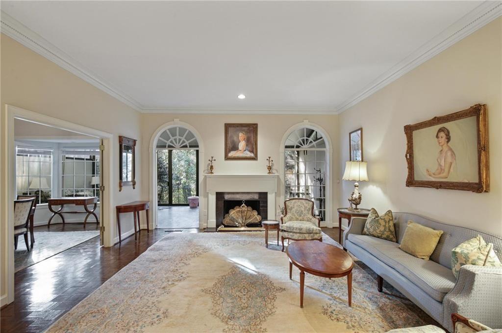 11 Mooregate Square NW