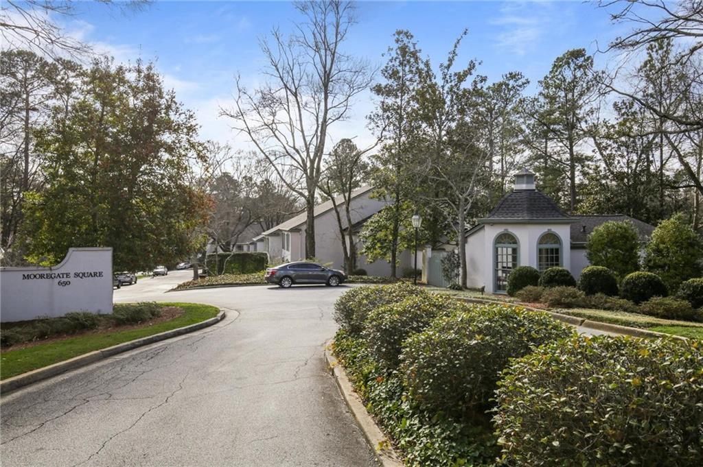 11 Mooregate Square NW