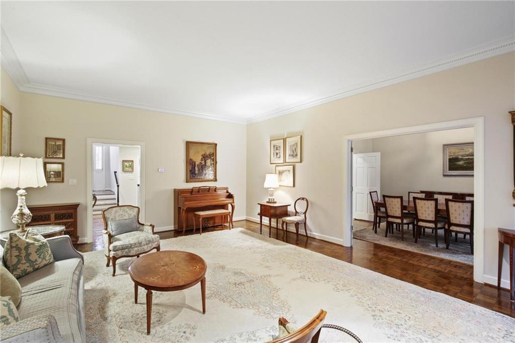 11 Mooregate Square NW