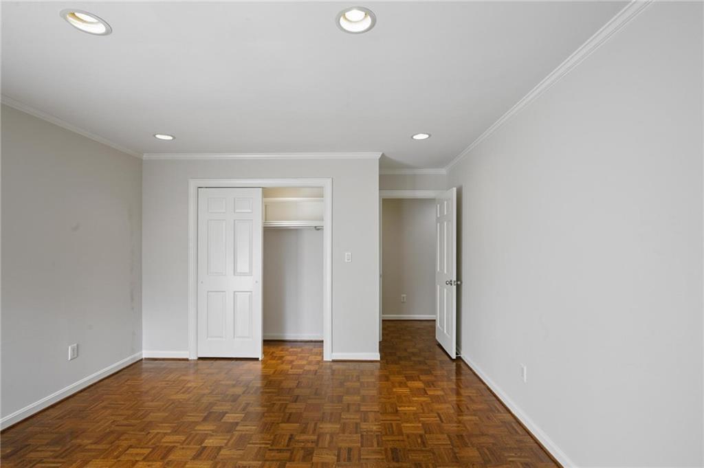 11 Mooregate Square NW