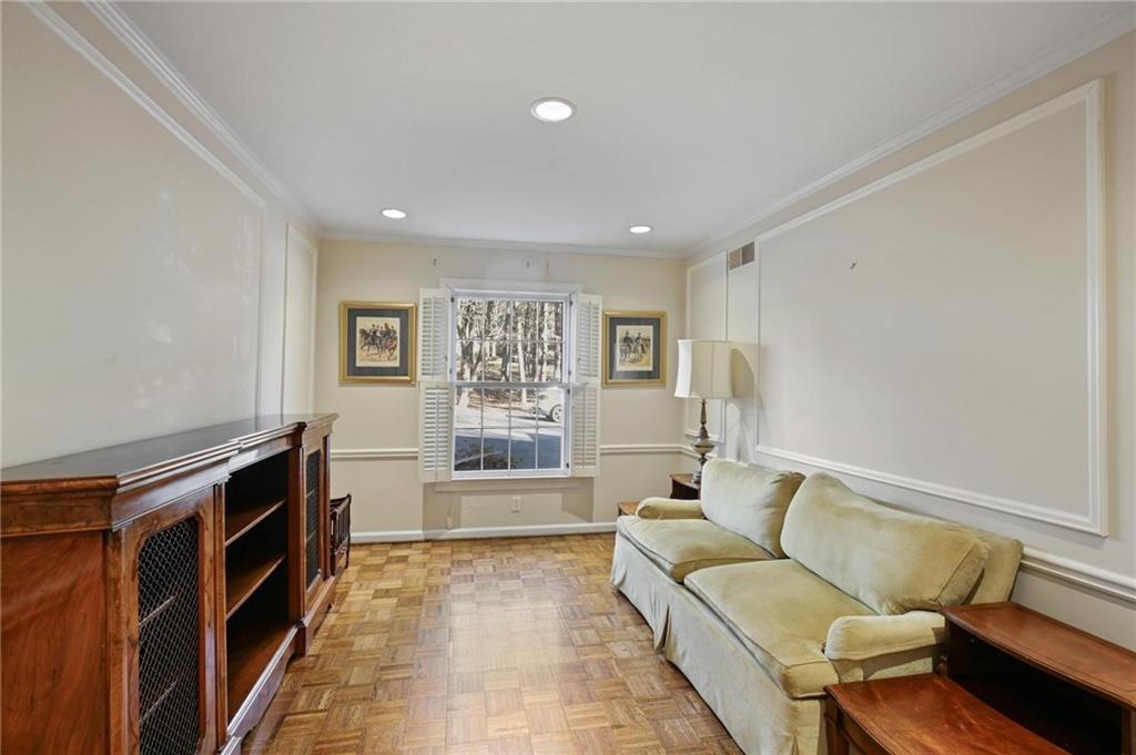 11 Mooregate Square NW