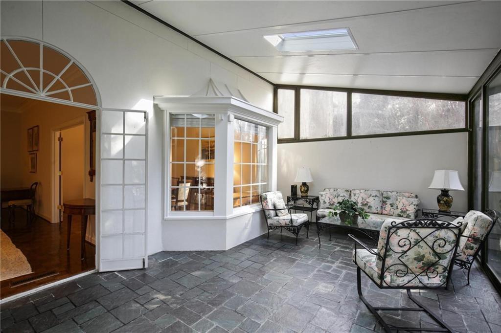 11 Mooregate Square NW