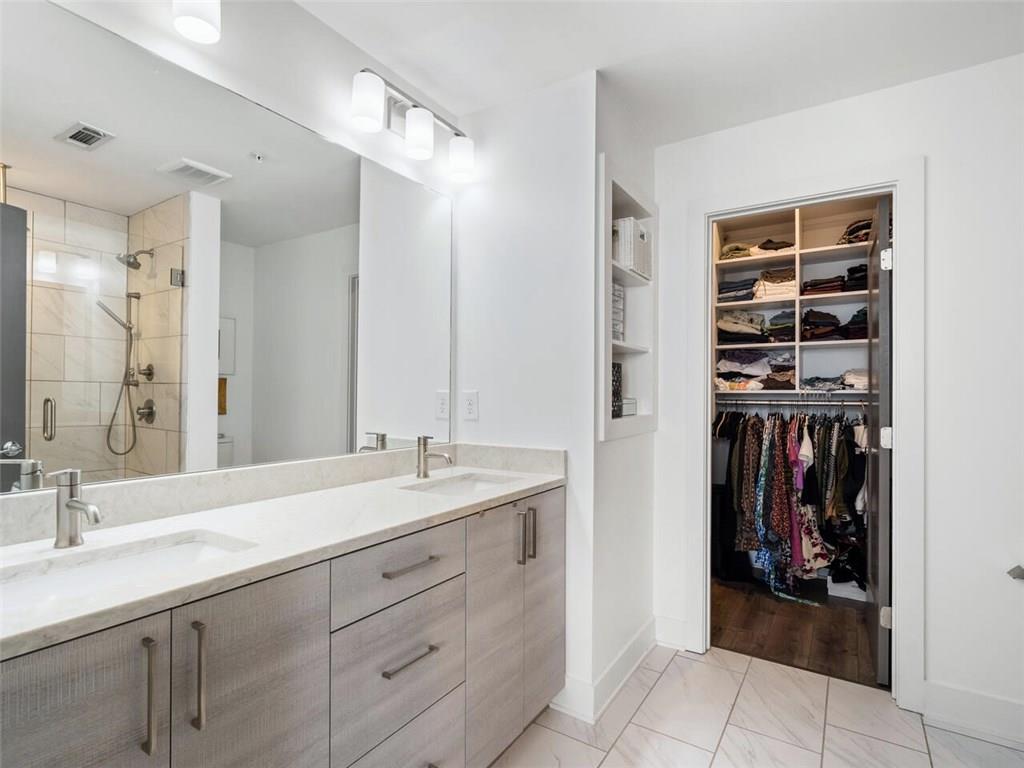 1218 Chelsea Circle NW