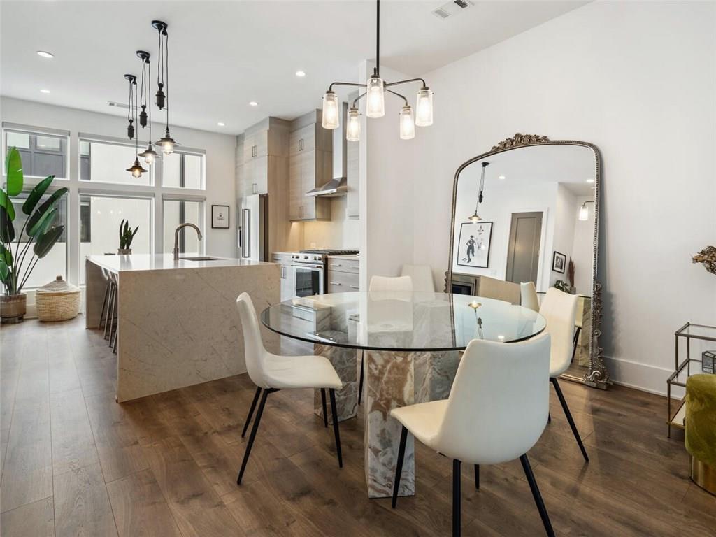 1218 Chelsea Circle NW