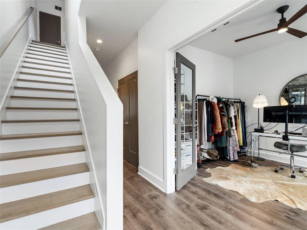 1218 Chelsea Circle NW