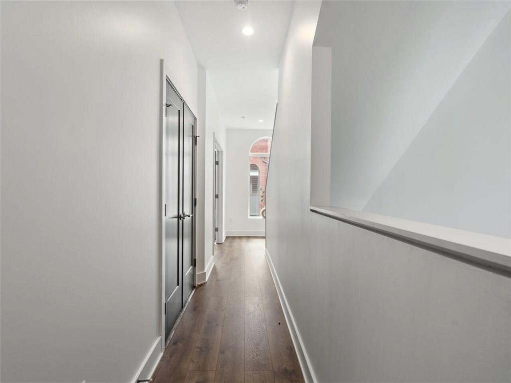 1218 Chelsea Circle NW