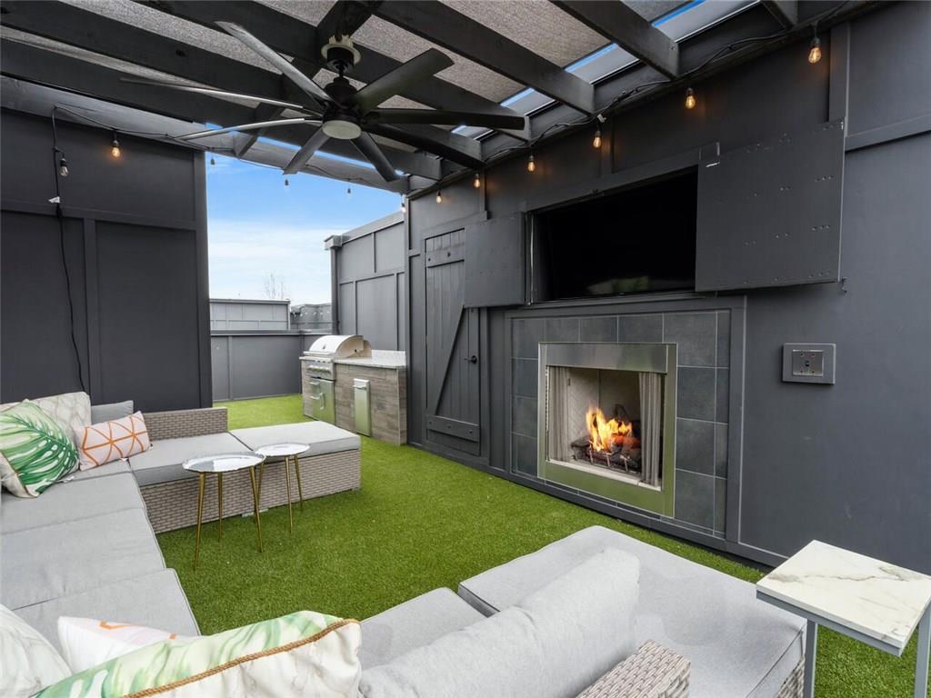 1218 Chelsea Circle NW