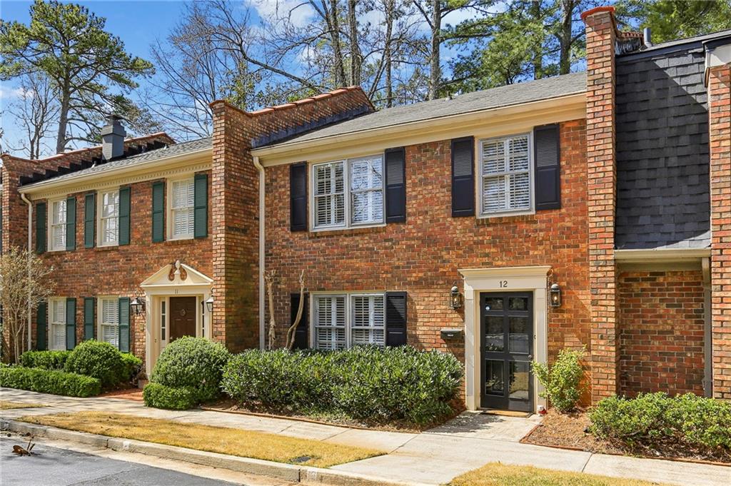 70 Old Ivy Road NE Unit 12