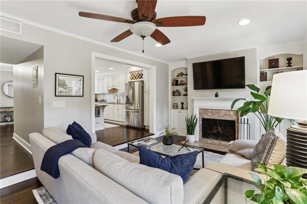 70 Old Ivy Road NE Unit 12