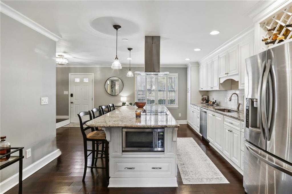 70 Old Ivy Road NE Unit 12