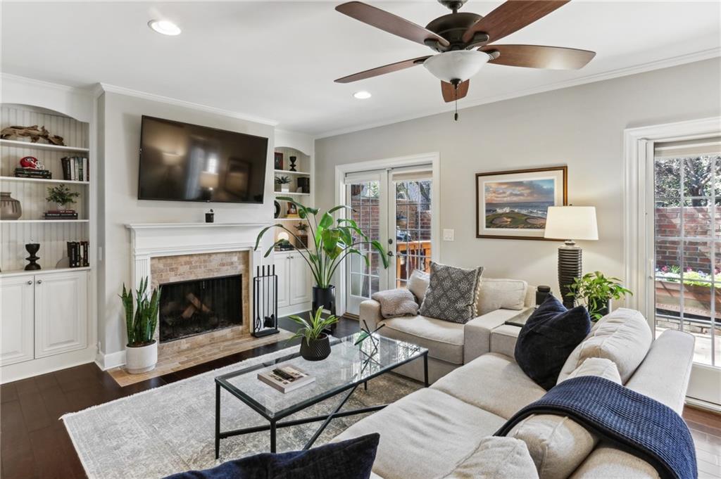 70 Old Ivy Road NE Unit 12