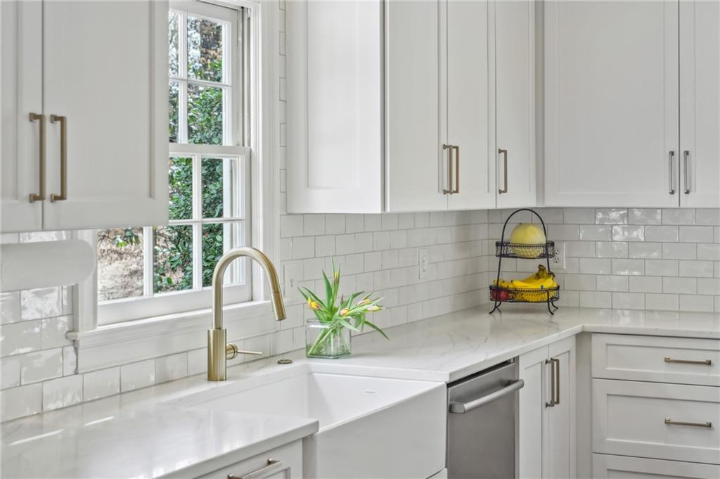 1485 Moores Mill Road NW