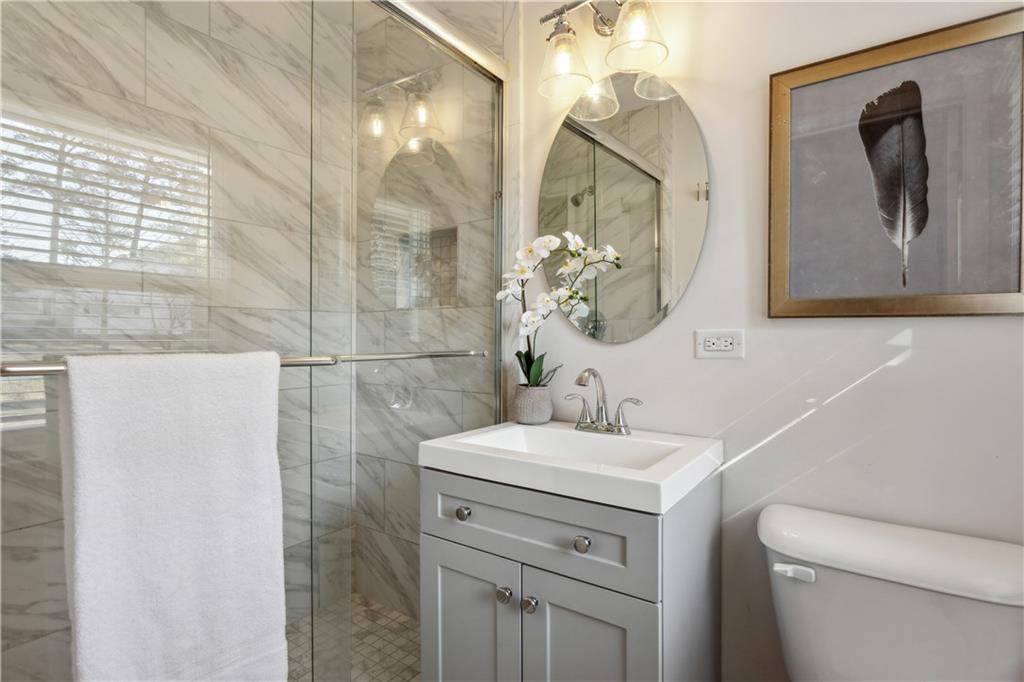 1970 Glenroy Place SE