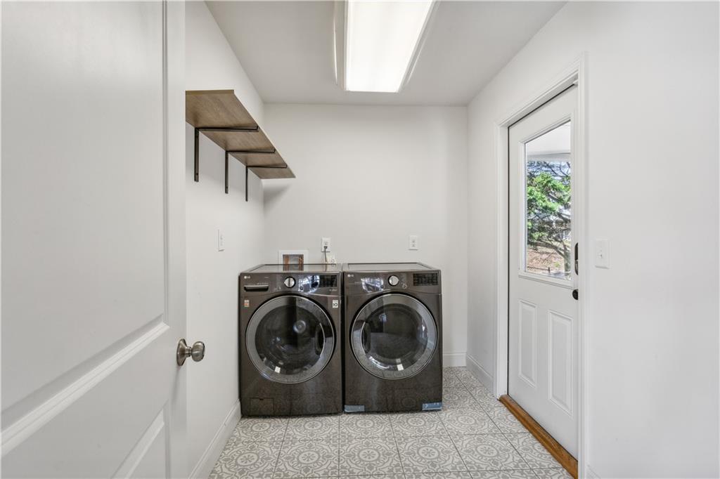 1970 Glenroy Place SE