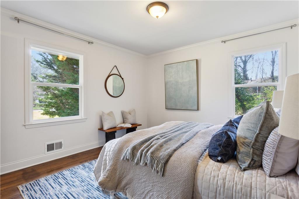 1970 Glenroy Place SE