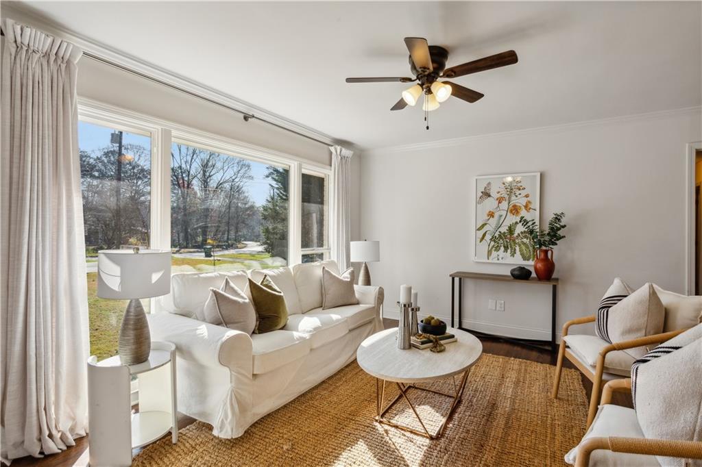 1970 Glenroy Place SE