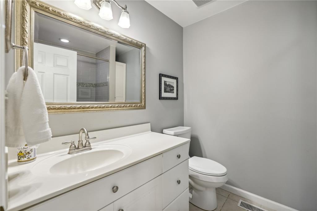 81 Tuxedo Terrace NW