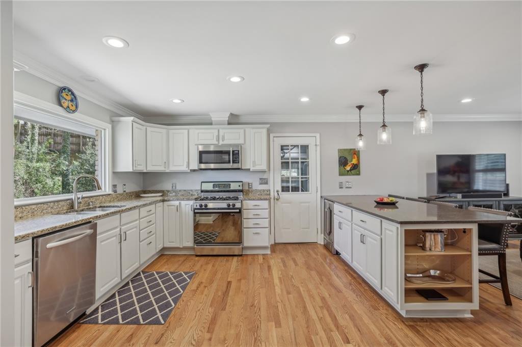 81 Tuxedo Terrace NW