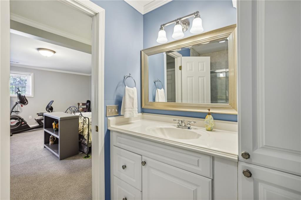 81 Tuxedo Terrace NW