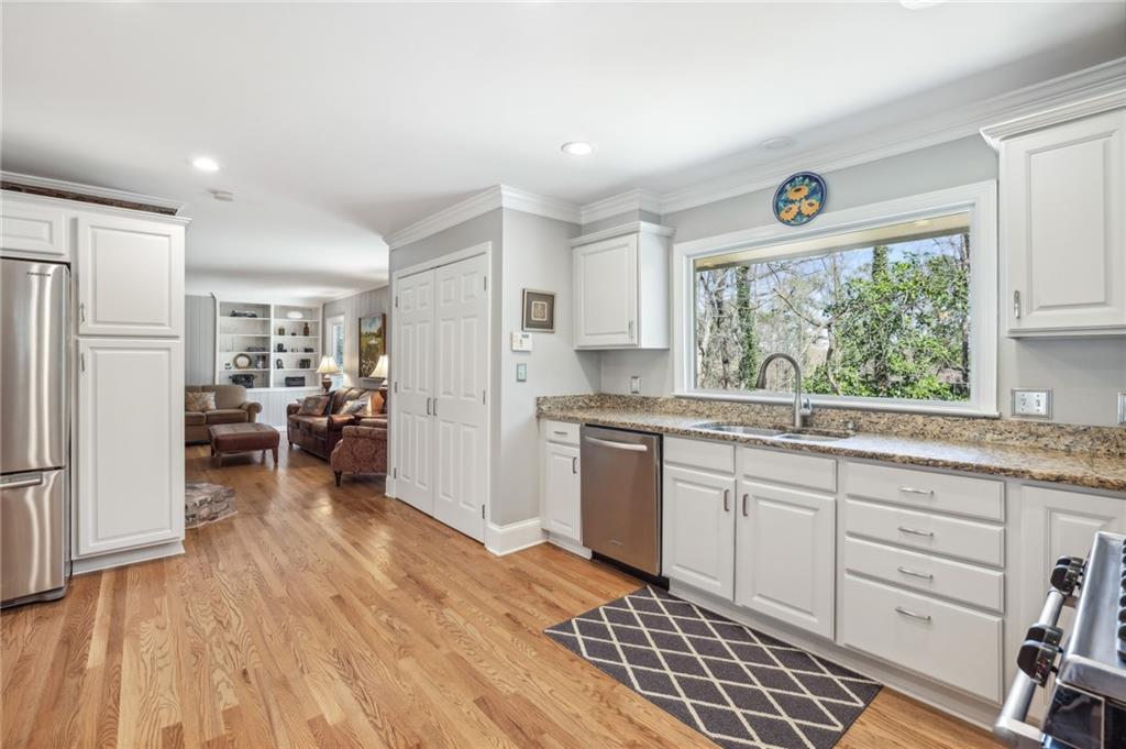 81 Tuxedo Terrace NW