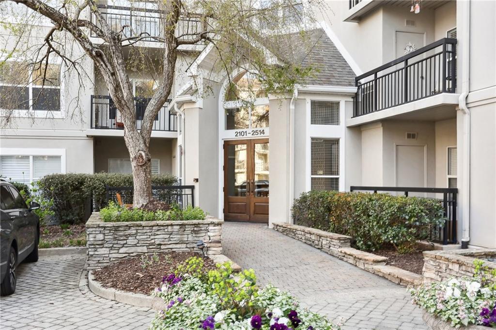 2210 River Green Drive NW