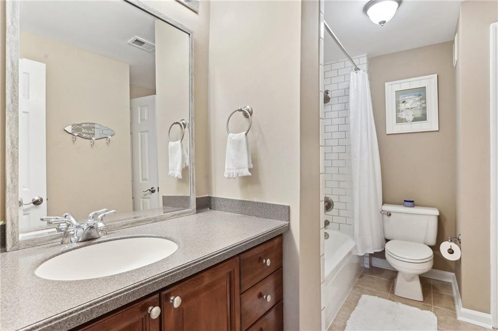 2210 River Green Drive NW