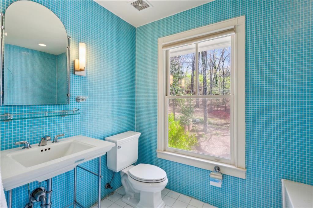 2979 Sequoyah Drive NW