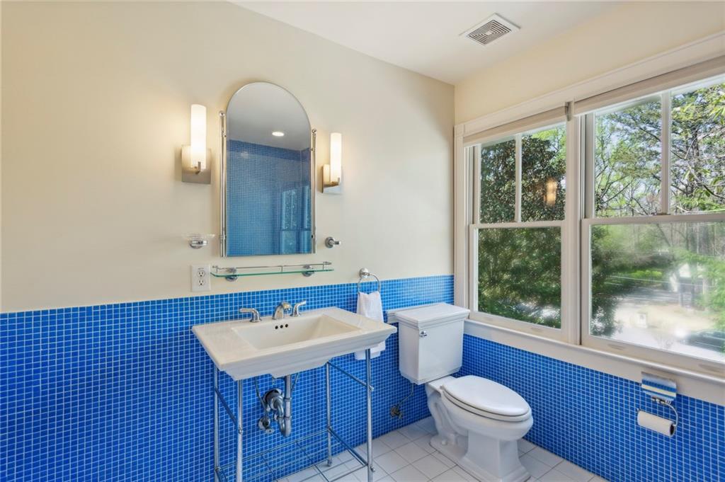 2979 Sequoyah Drive NW