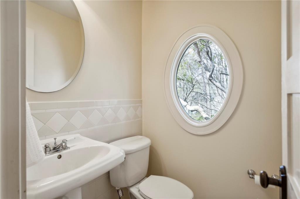 2979 Sequoyah Drive NW