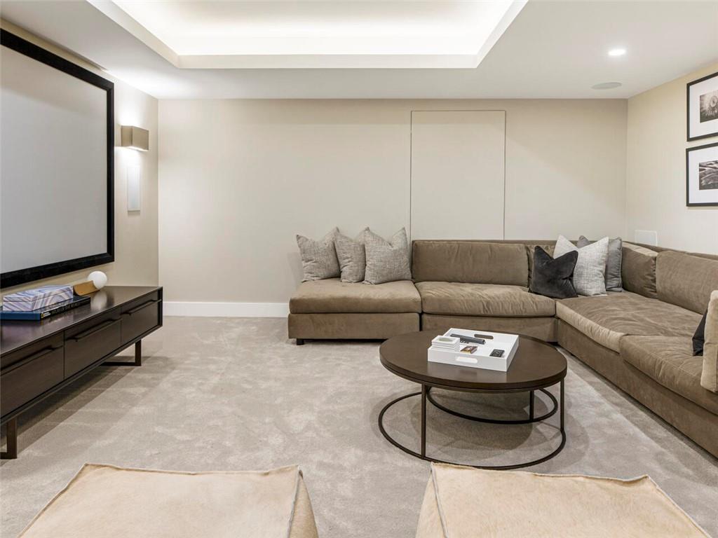 165 High Bluff Court