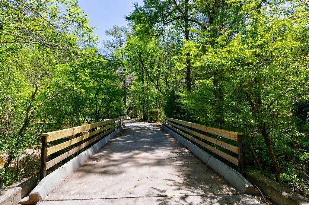 1250 Crest Valley Drive