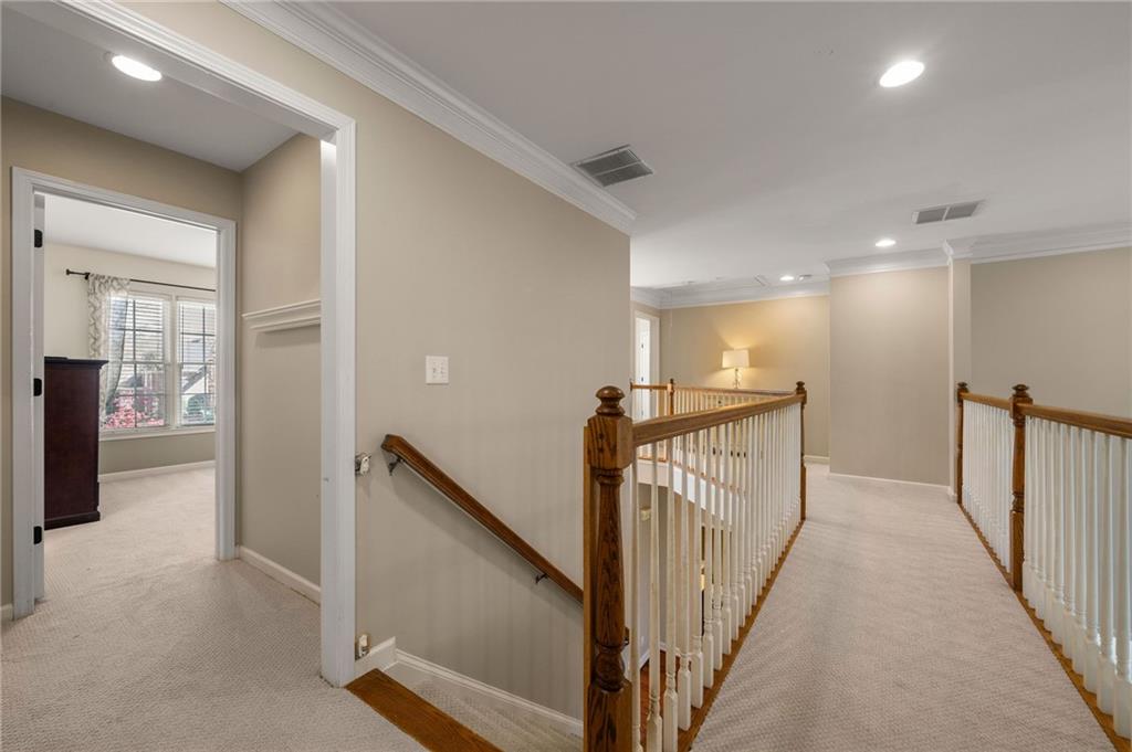 1075 Queensgate Drive SE